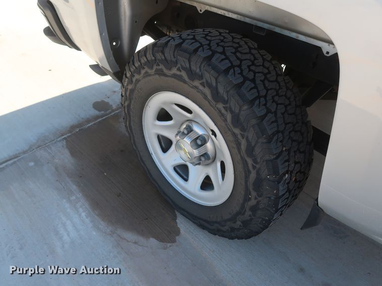 image for item HS9532 2015 Chevrolet Silverado 1500  Double Cab pickup truck