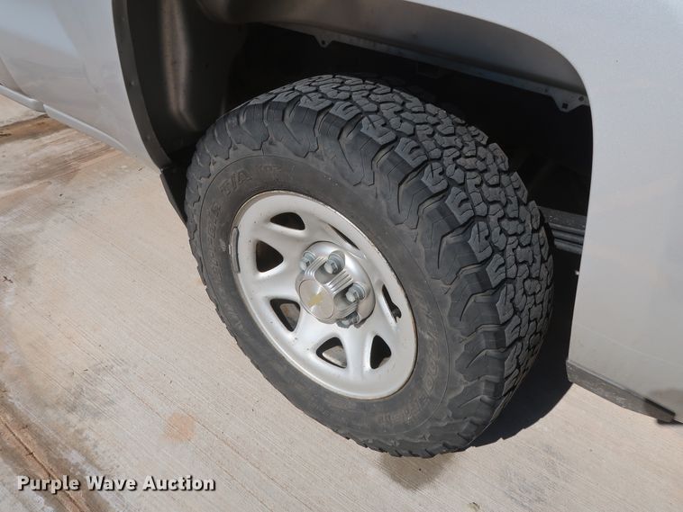 image for item HS9532 2015 Chevrolet Silverado 1500  Double Cab pickup truck