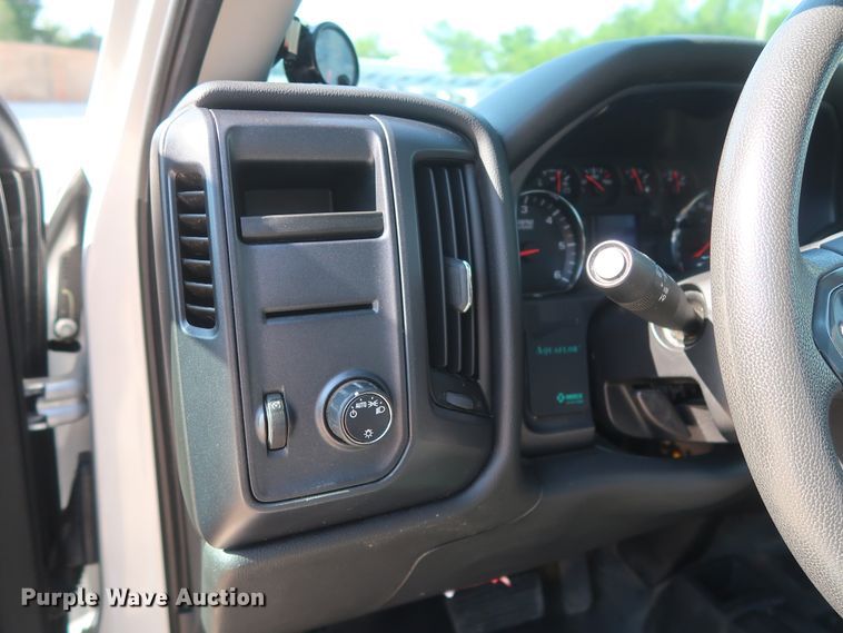 image for item HS9533 2015 Chevrolet Silverado 1500  Double Cab pickup truck