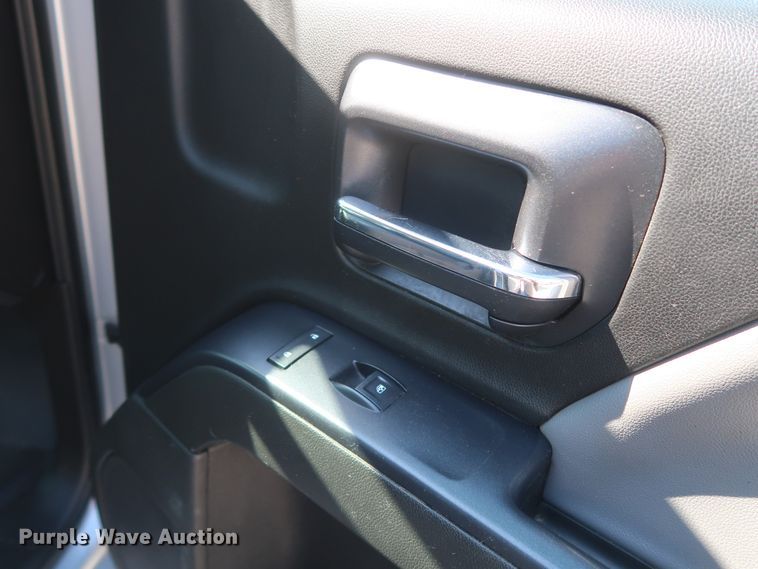 image for item HS9533 2015 Chevrolet Silverado 1500  Double Cab pickup truck