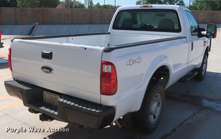 image for item HS9535 2008 Ford F250 Super Duty XL  pickup truck