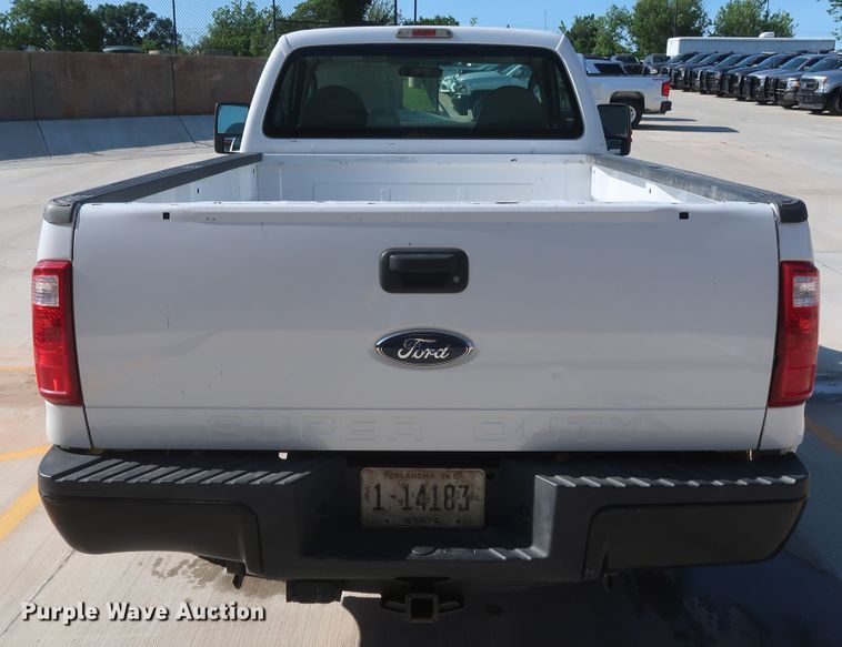 image for item HS9535 2008 Ford F250 Super Duty XL  pickup truck