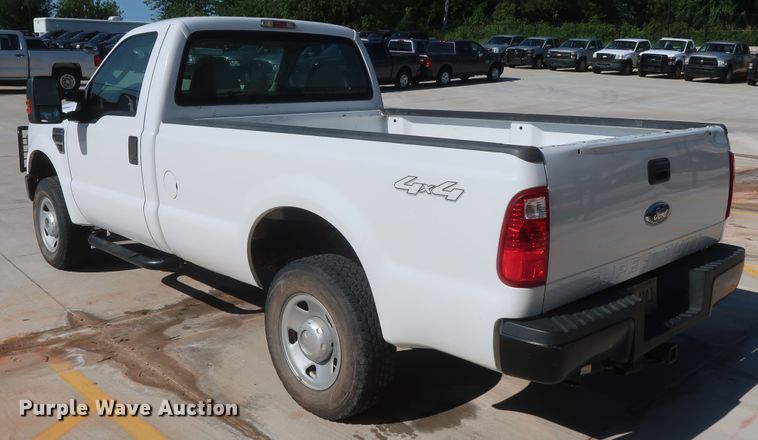image for item HS9535 2008 Ford F250 Super Duty XL  pickup truck