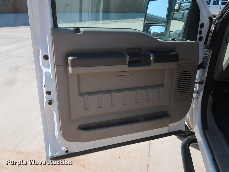 image for item HS9535 2008 Ford F250 Super Duty XL  pickup truck