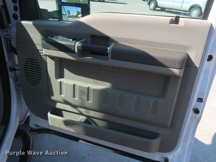 image for item HS9535 2008 Ford F250 Super Duty XL  pickup truck