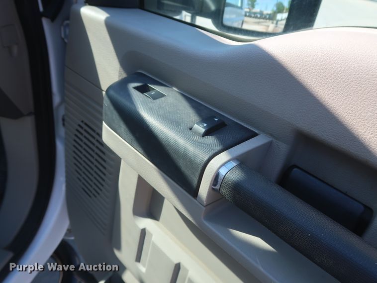 image for item HS9535 2008 Ford F250 Super Duty XL  pickup truck