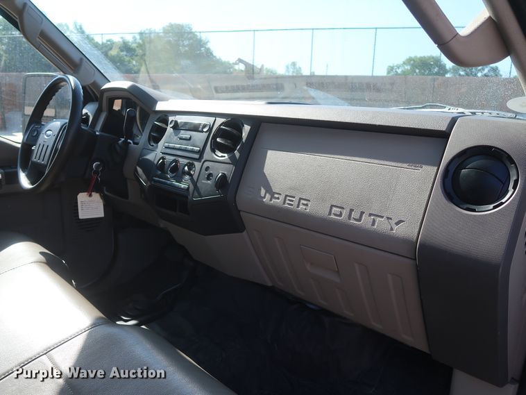 image for item HS9535 2008 Ford F250 Super Duty XL  pickup truck