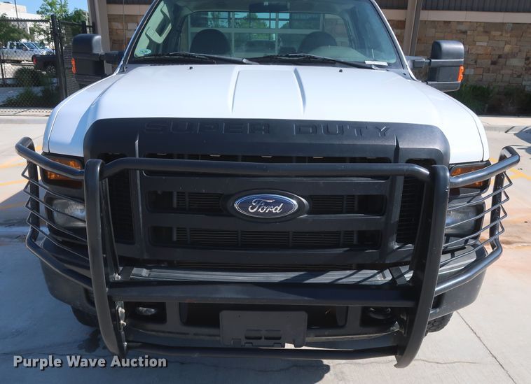 image for item HS9535 2008 Ford F250 Super Duty XL  pickup truck