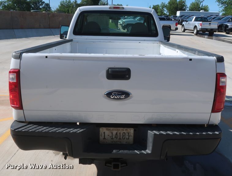 image for item HS9535 2008 Ford F250 Super Duty XL  pickup truck