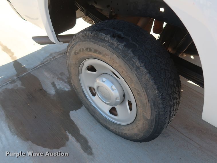 image for item HS9535 2008 Ford F250 Super Duty XL  pickup truck