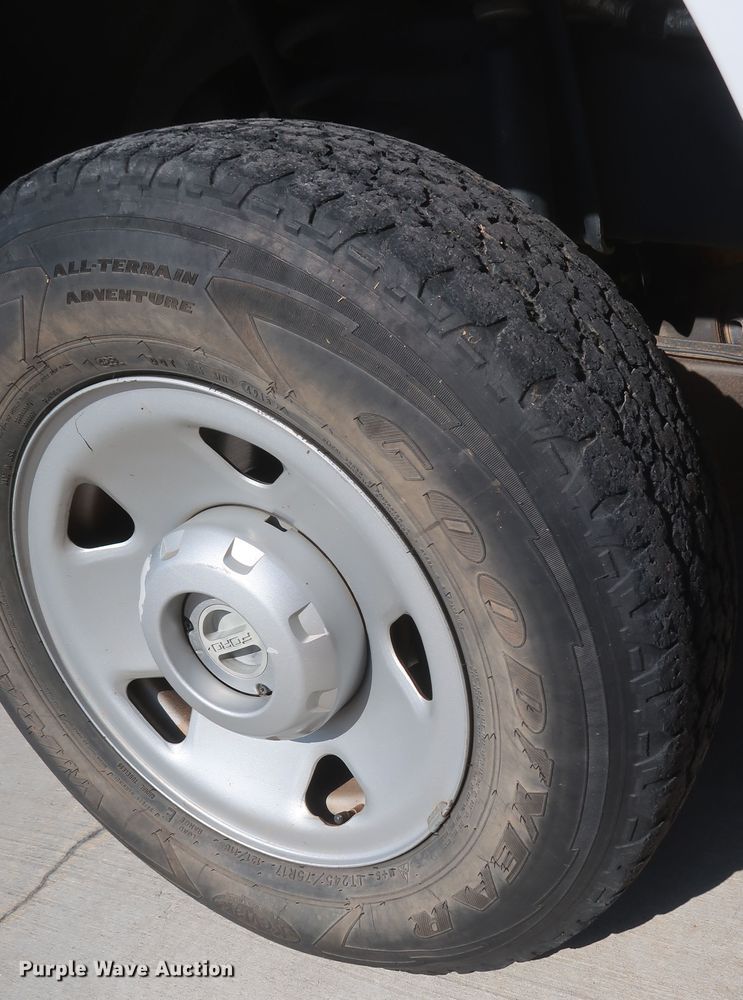 image for item HS9535 2008 Ford F250 Super Duty XL  pickup truck