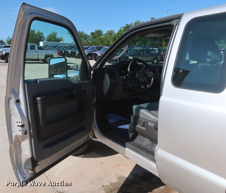 image for item HS9536 2015 Ford F250 Super Duty  SuperCab pickup truck