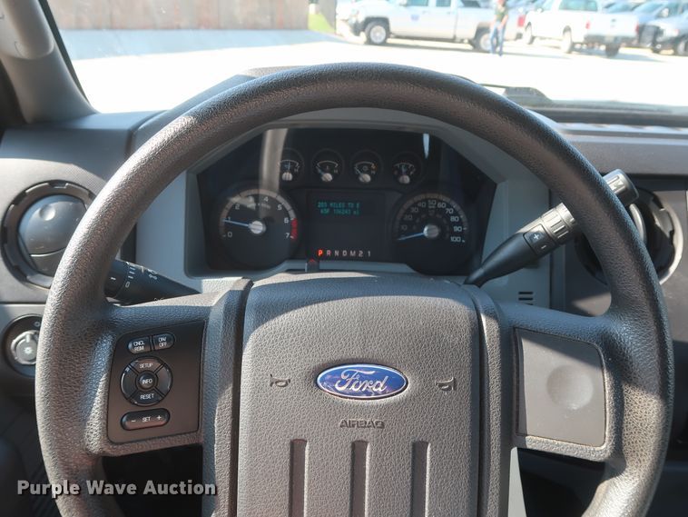 image for item HS9536 2015 Ford F250 Super Duty  SuperCab pickup truck