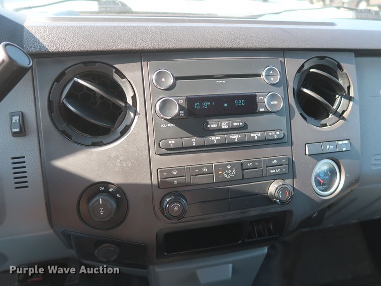 image for item HS9536 2015 Ford F250 Super Duty  SuperCab pickup truck