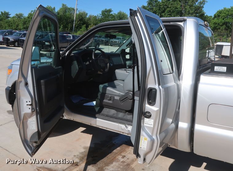 image for item HS9536 2015 Ford F250 Super Duty  SuperCab pickup truck