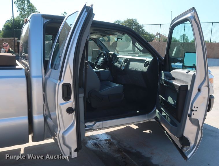 image for item HS9536 2015 Ford F250 Super Duty  SuperCab pickup truck