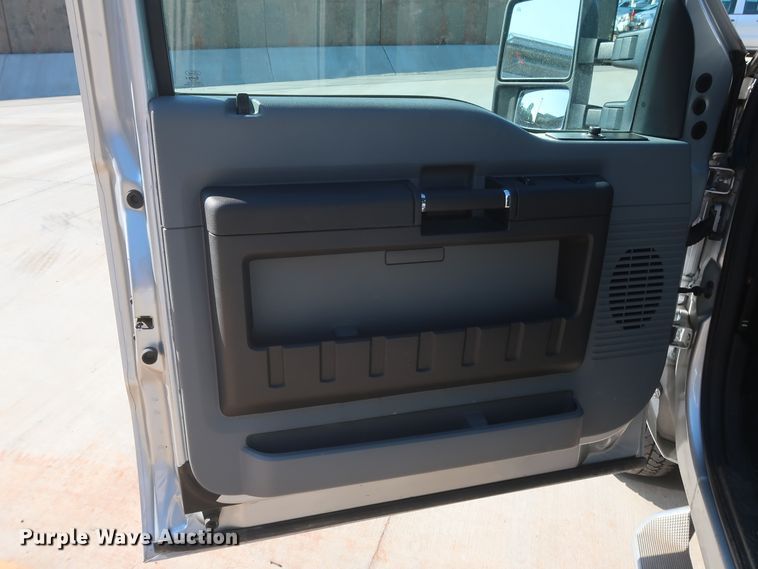 image for item HS9537 2012 Ford F250 Super Duty  SuperCab pickup truck