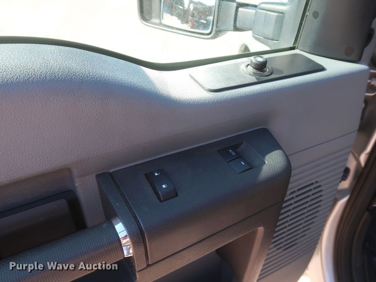 image for item HS9537 2012 Ford F250 Super Duty  SuperCab pickup truck