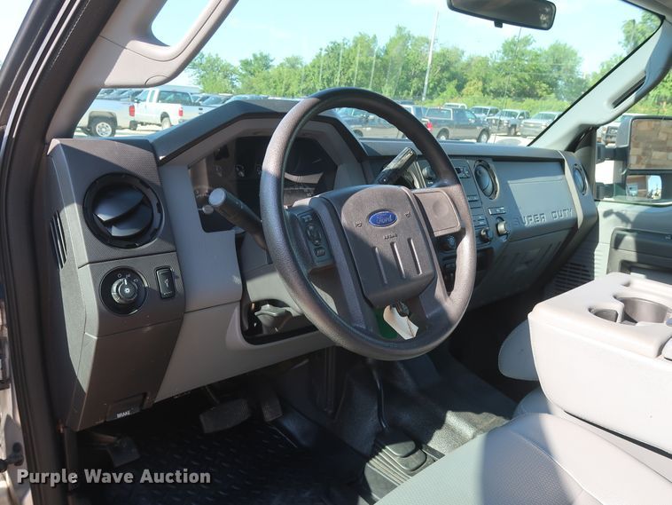 image for item HS9537 2012 Ford F250 Super Duty  SuperCab pickup truck