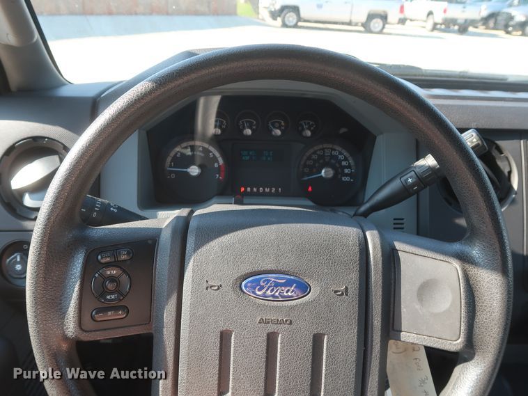 image for item HS9537 2012 Ford F250 Super Duty  SuperCab pickup truck