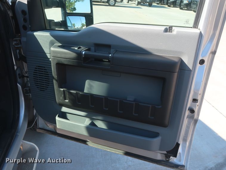 image for item HS9537 2012 Ford F250 Super Duty  SuperCab pickup truck