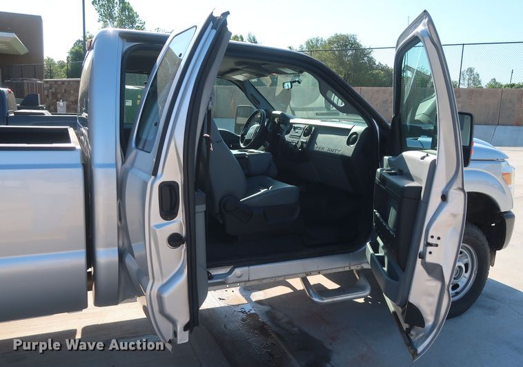 image for item HS9537 2012 Ford F250 Super Duty  SuperCab pickup truck