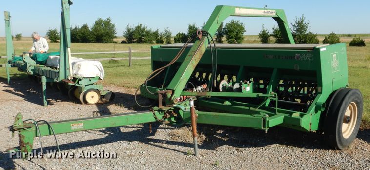 image for item HV9006 Great Plains D13 grain drill