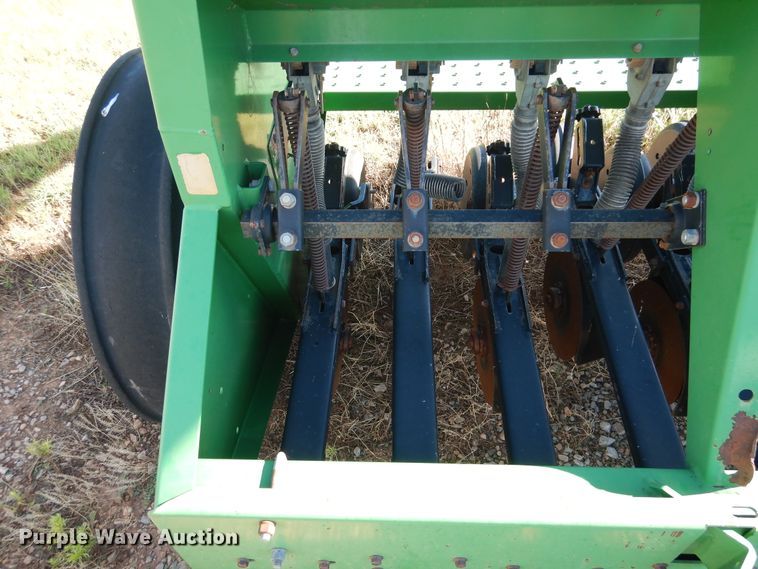 image for item HV9006 Great Plains D13 grain drill