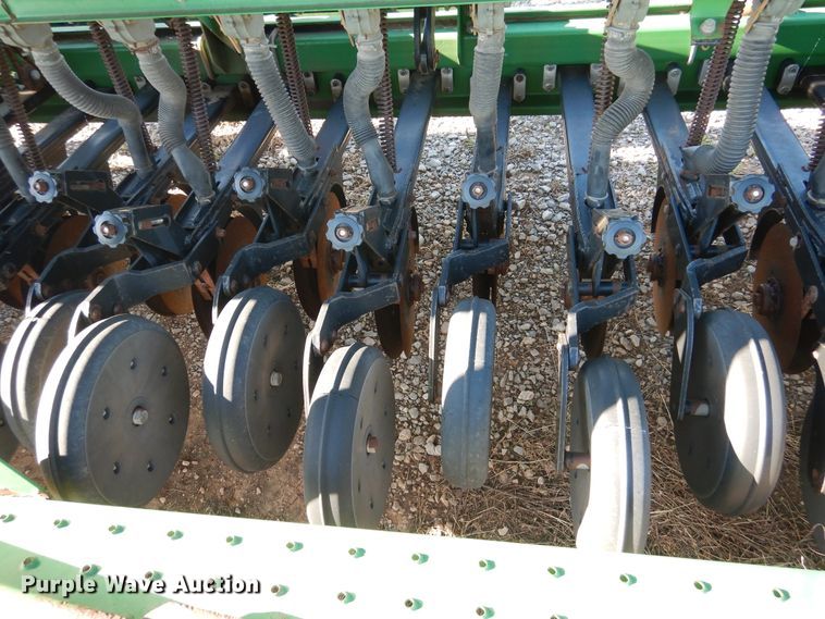 image for item HV9006 Great Plains D13 grain drill