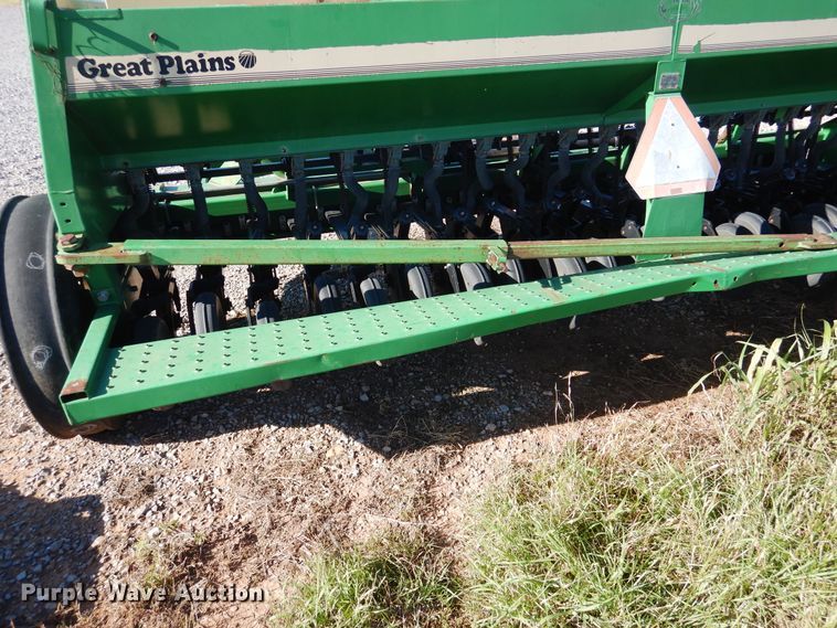 image for item HV9006 Great Plains D13 grain drill
