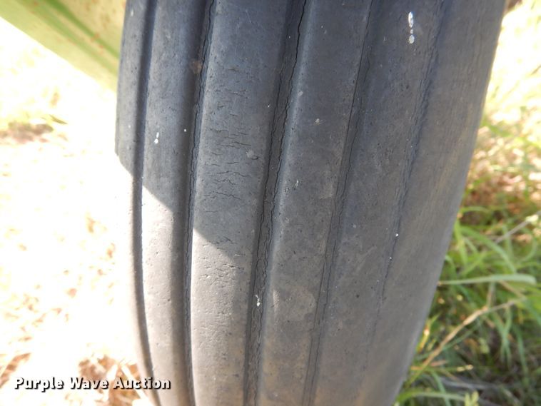 image for item HV9006 Great Plains D13 grain drill