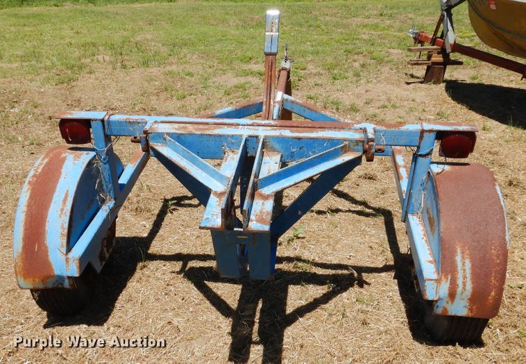 Single root plow in Longdale, OK Item HV9010 sold Purple Wave