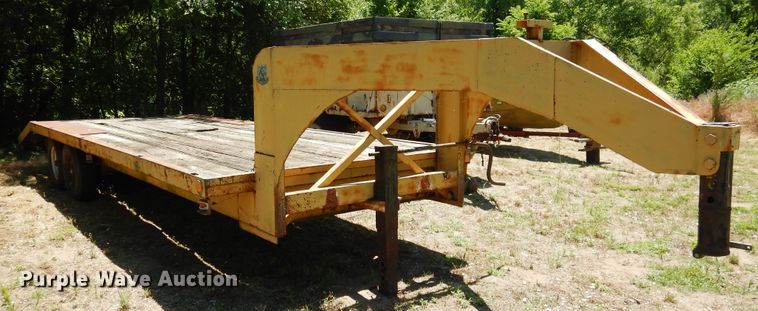 image for item HV9013 Belshe equipment trailer