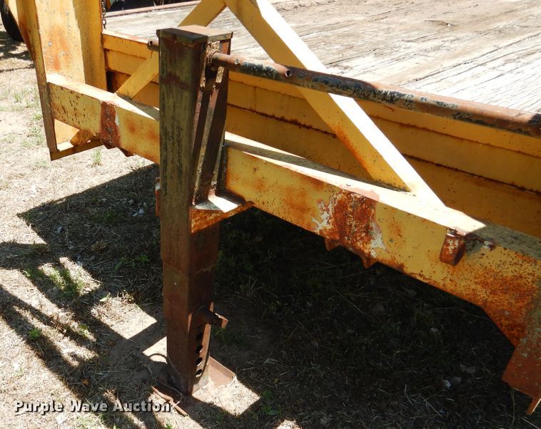 image for item HV9013 Belshe equipment trailer