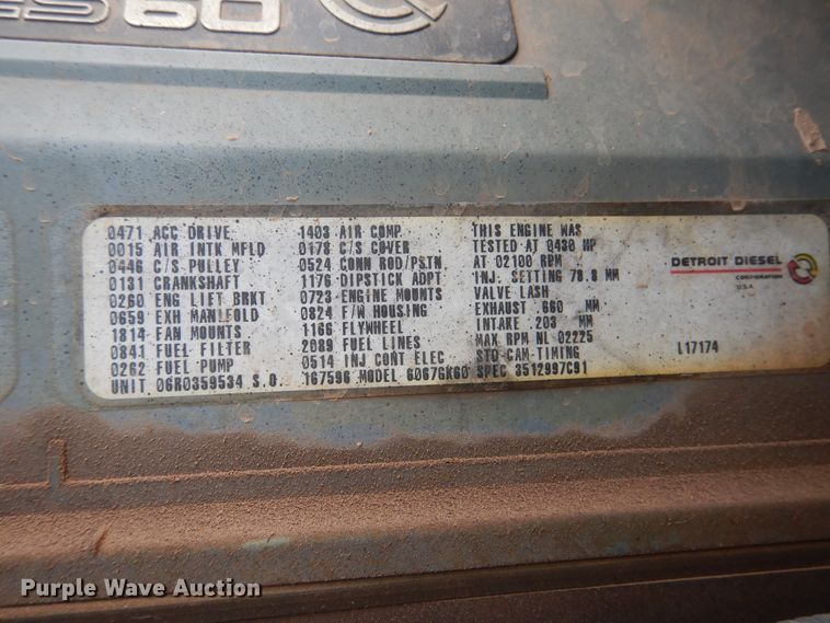 image for item HV9020 1998 International 9400  semi truck