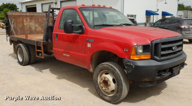 image for item DE5724 2001 Ford F450 Super Duty  flatbed truck