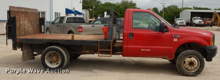 image for item DE5724 2001 Ford F450 Super Duty  flatbed truck