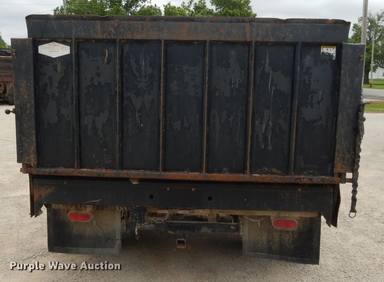 image for item DE5724 2001 Ford F450 Super Duty  flatbed truck