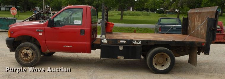 image for item DE5724 2001 Ford F450 Super Duty  flatbed truck
