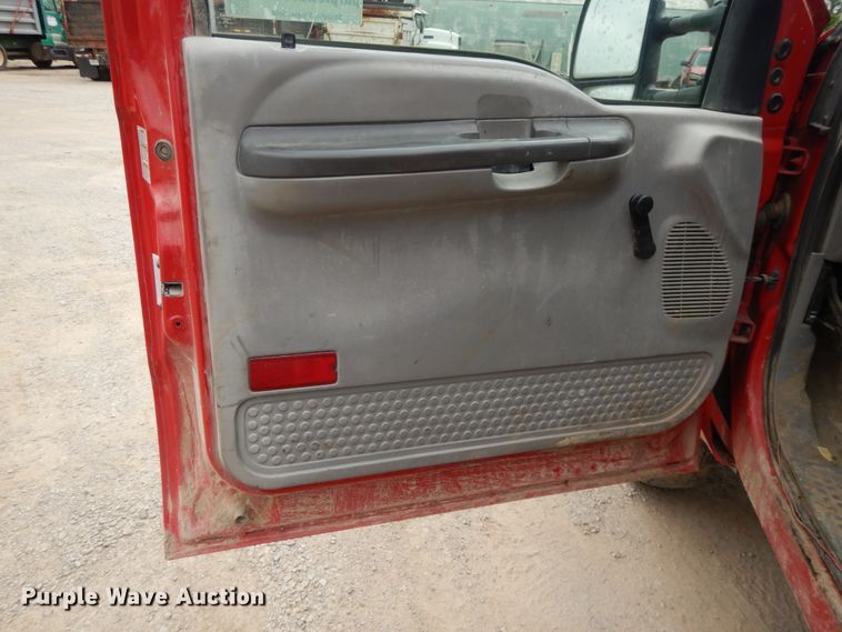 image for item DE5724 2001 Ford F450 Super Duty  flatbed truck