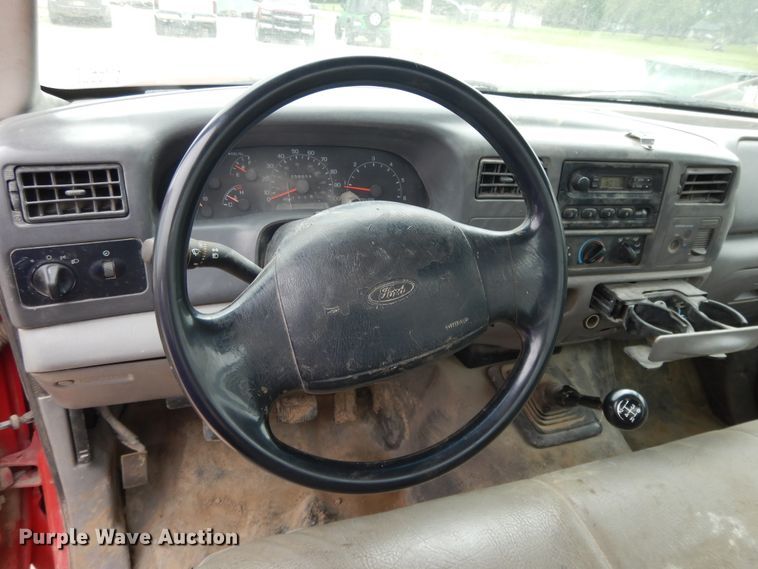 image for item DE5724 2001 Ford F450 Super Duty  flatbed truck