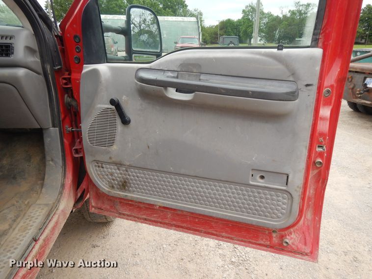 image for item DE5724 2001 Ford F450 Super Duty  flatbed truck