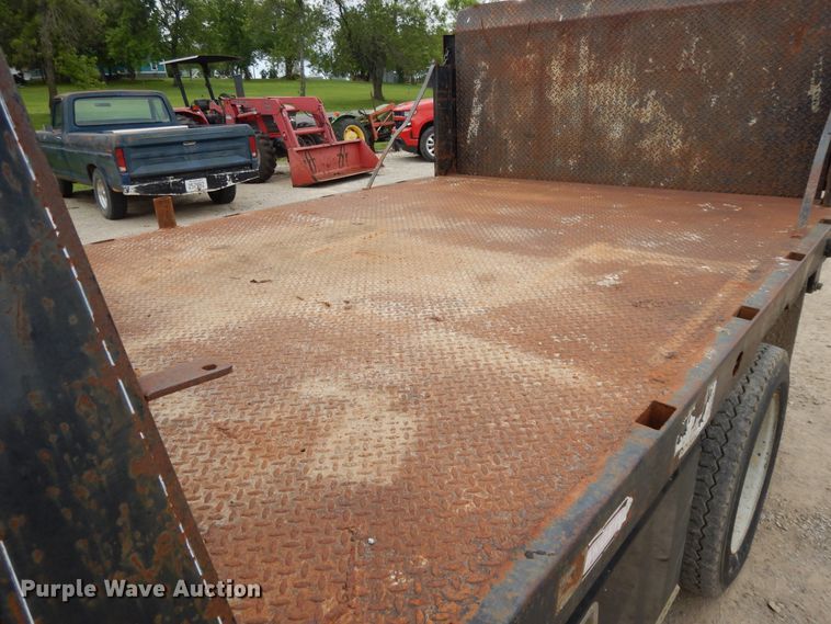 image for item DE5724 2001 Ford F450 Super Duty  flatbed truck