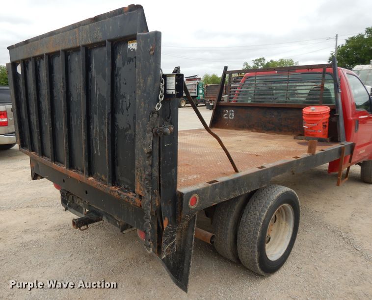 image for item DE5724 2001 Ford F450 Super Duty  flatbed truck