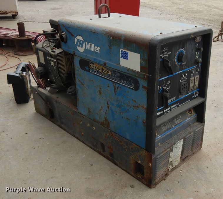 image for item DE5731 Miller Bobcat 225G welder/generator