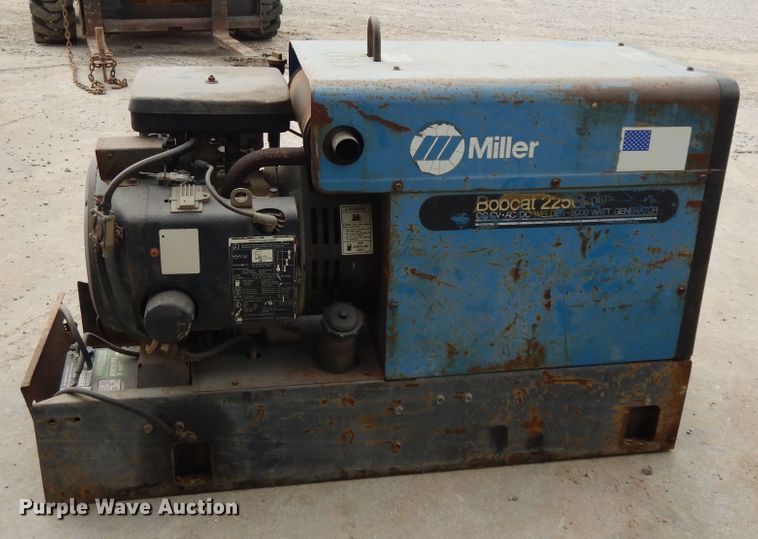 image for item DE5731 Miller Bobcat 225G welder/generator