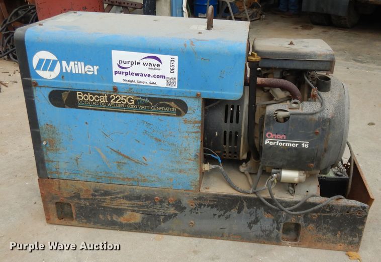 image for item DE5731 Miller Bobcat 225G welder/generator
