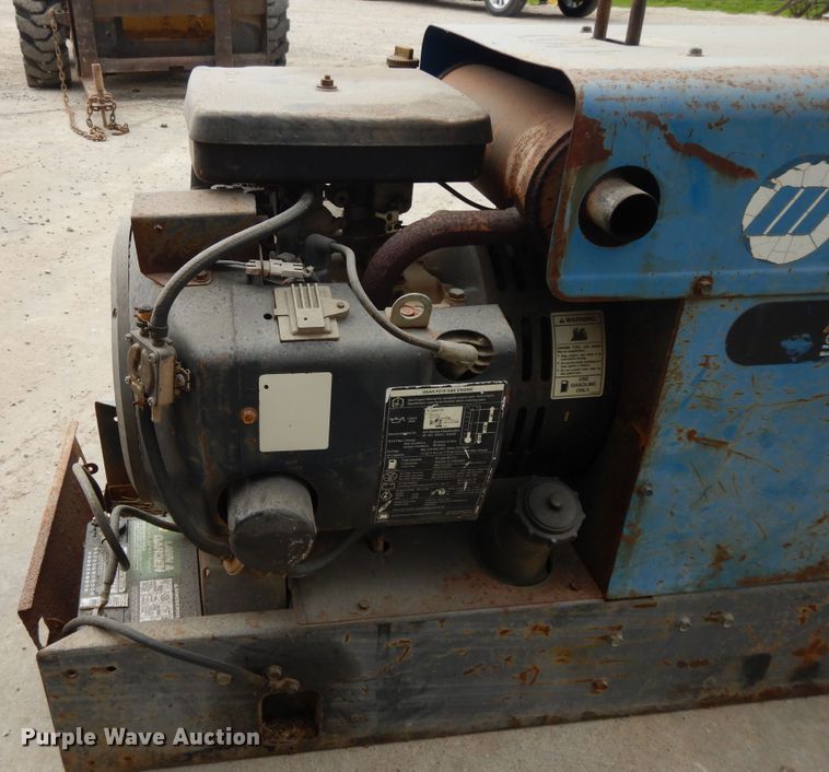 image for item DE5731 Miller Bobcat 225G welder/generator