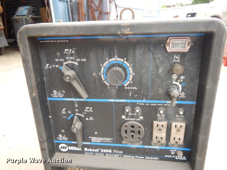 image for item DE5731 Miller Bobcat 225G welder/generator
