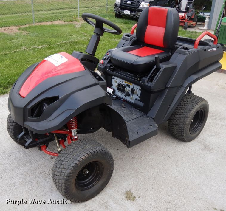 Raven 46in Hybrid Riding Lawn Mower With Mulching Capability At